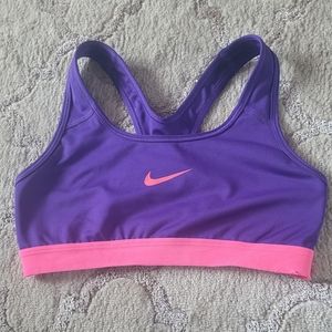 NIKE sports bra